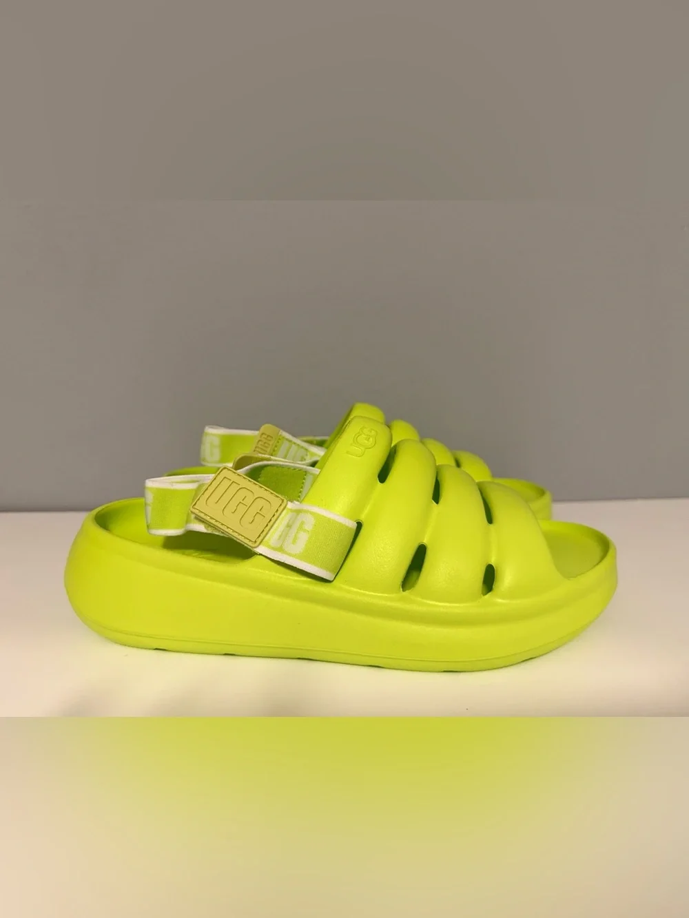 UGG Kids Sport Yeah Sandals KLM Key Lime